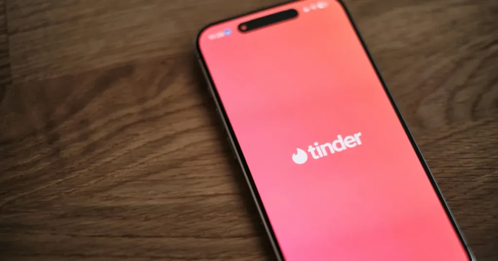 Tinder: How to download and use it